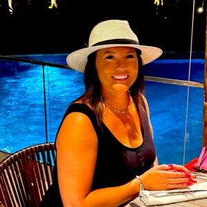 Meet your Posher, Candace